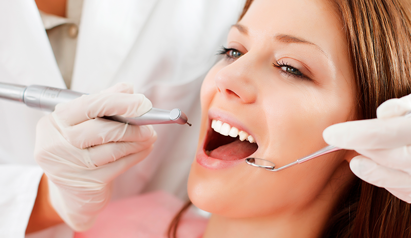 ¿Cómo la diabetes afecta mis dientes?
