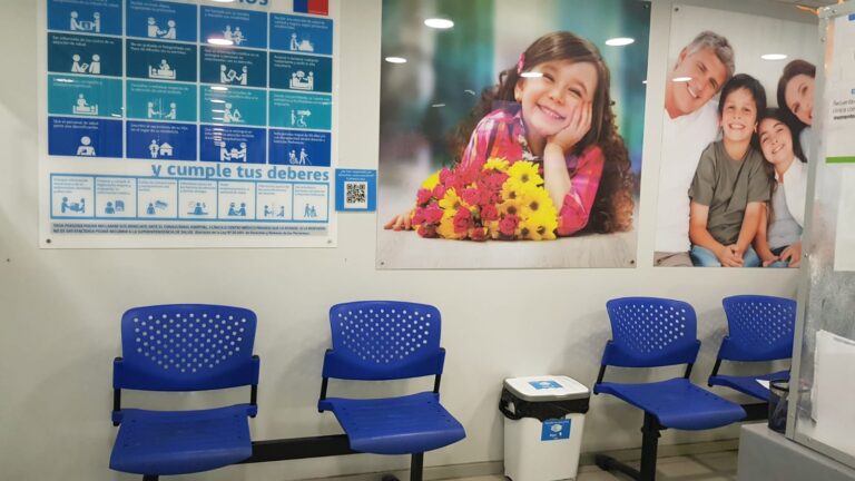 Recepción nivel -1 sillas