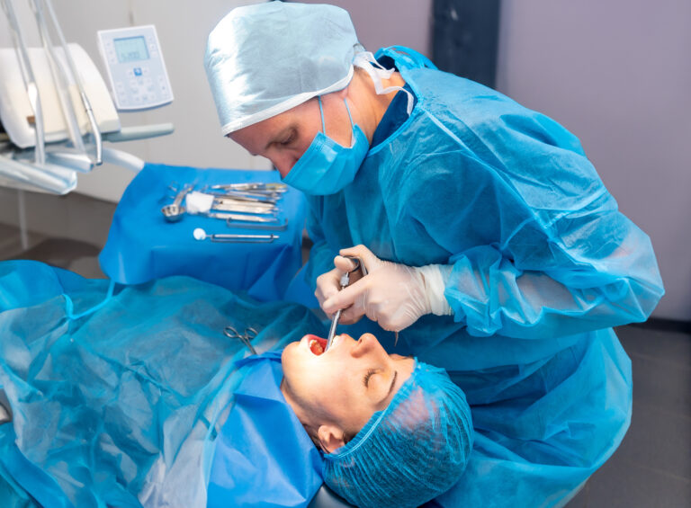 Cirugía Dental Oral