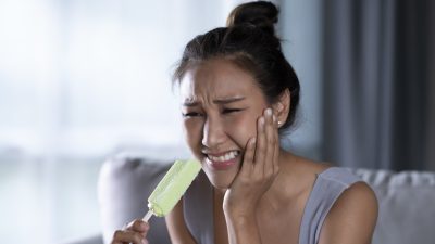 Sensibilidad dental: causas, tratamientos y cuándo consultar